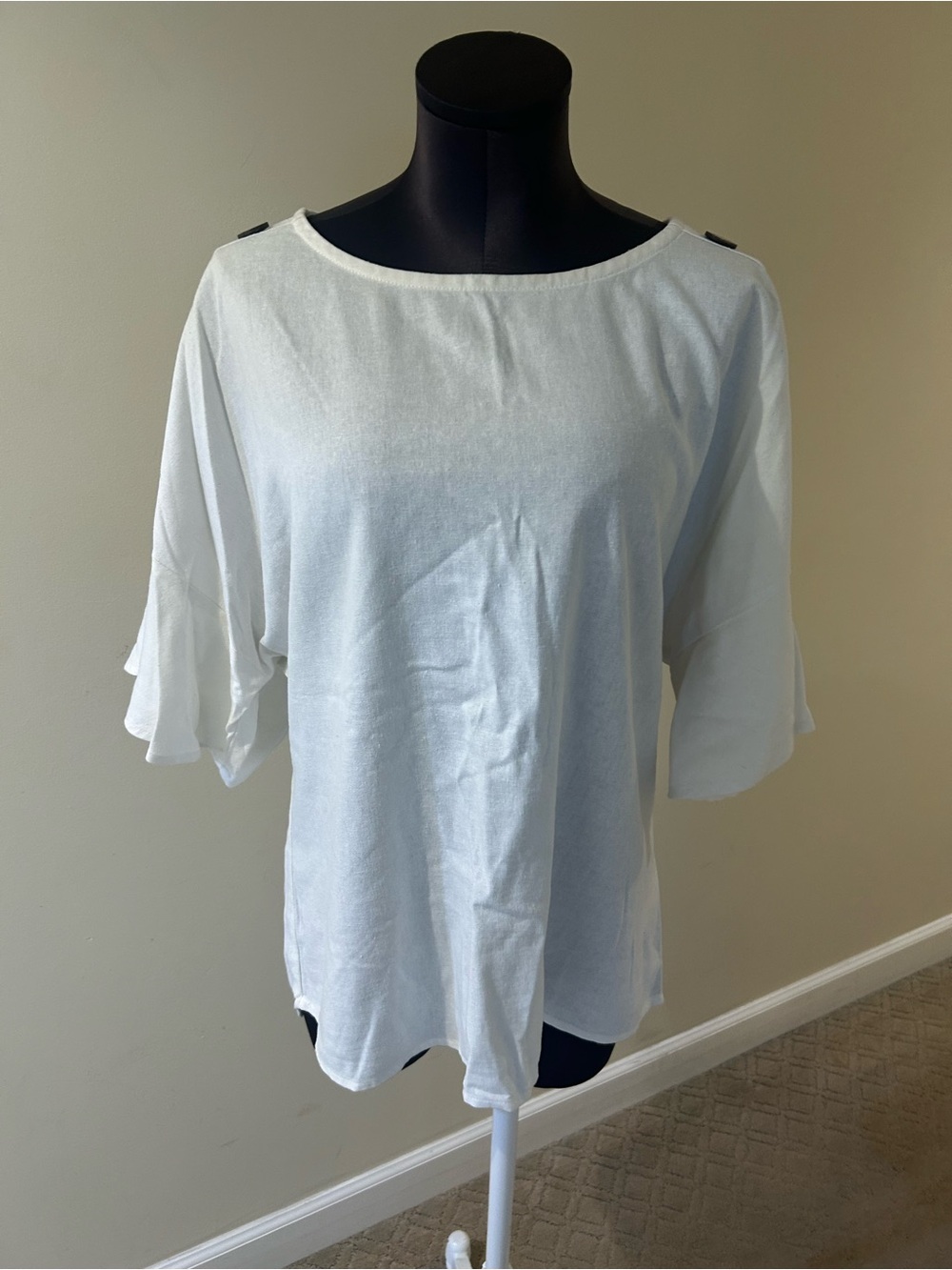Ellen Tracy Pale cream Flutter Sleeve linen Tunic size L